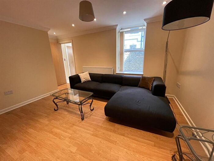 2 Bedroom Apartment To Rent In Richmond Road, Cardiff, CF24
