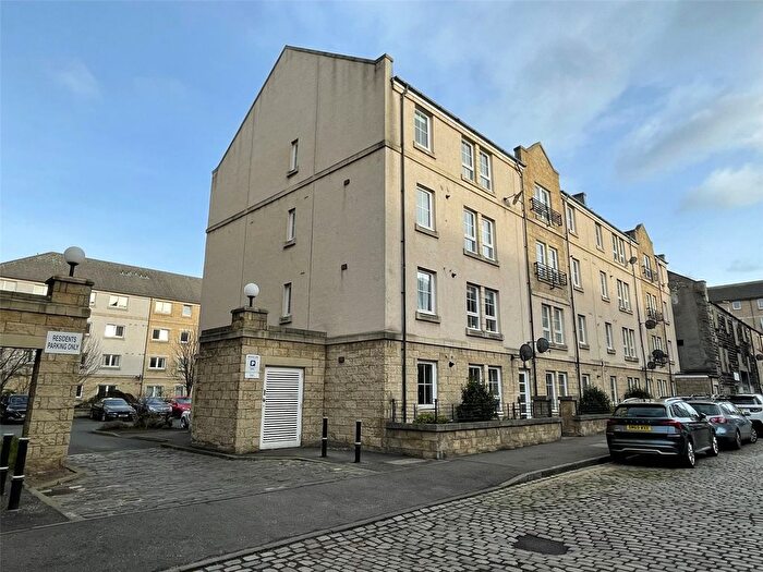 2 Bedroom Flat To Rent In / Mitchell Street, Leith Links, Edinburgh, EH6