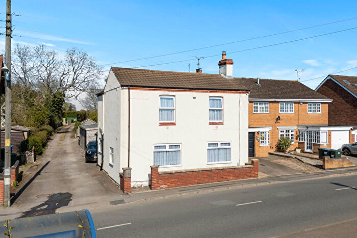 3 Bedroom Detached House For Sale In Lentons Lane, Coventry, CV2