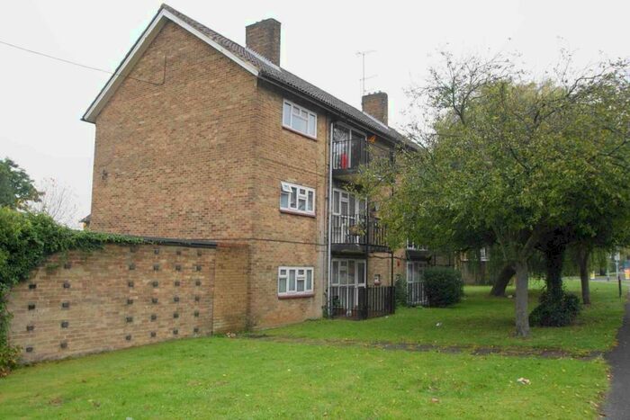 2 Bedroom Flat To Rent In St Albans Road, Hemel Hempstead, HP2