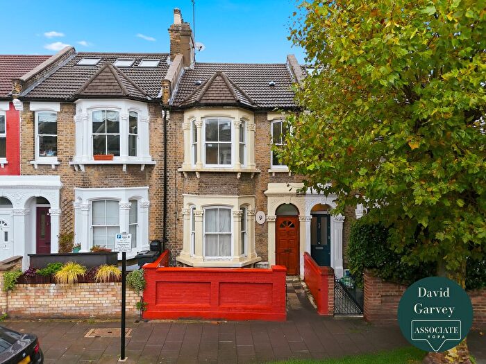 3 Bedroom Terraced House For Sale In Ashenden Road, London, E5