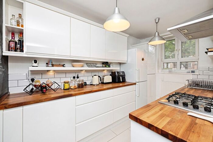 1 Bedroom Flat For Sale In Jamaica Road, London, SE16