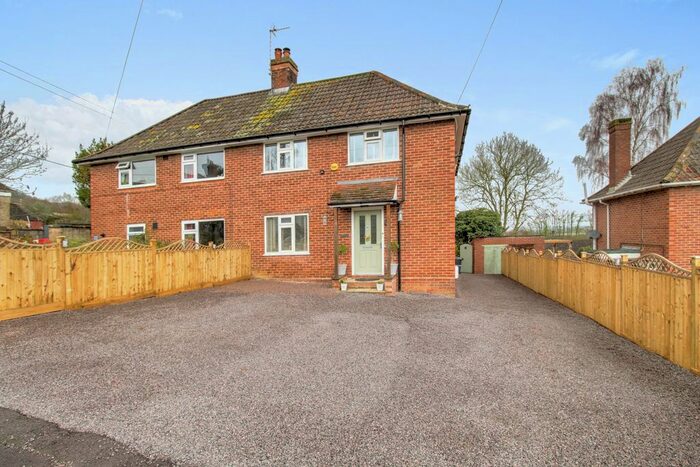 4 Bedroom Semi-Detached House For Sale In Lower Hyde Road, Montacute, TA15