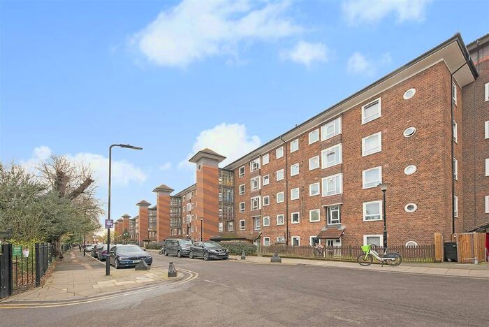 1 Bedroom Flat To Rent In Springfield, London, E5