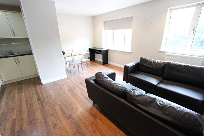 1 Bedroom Flat To Rent In Teresa Gardens, Waltham Cross, EN8