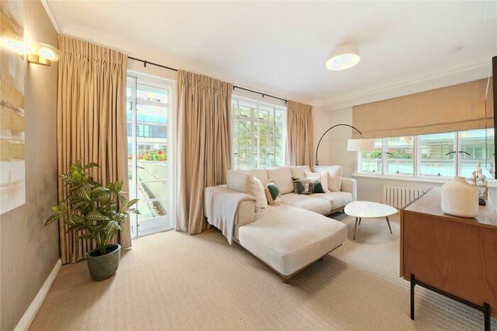 3 Bedroom Flat To Rent In Dorset House, Gloucester Place, NW1