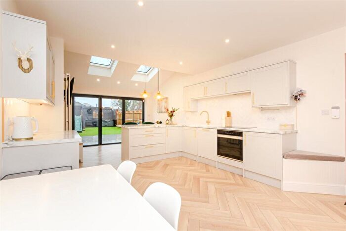 3 Bedroom End Of Terrace House For Sale In Eynsford Road, Farningham, Dartford, Kent, DA4