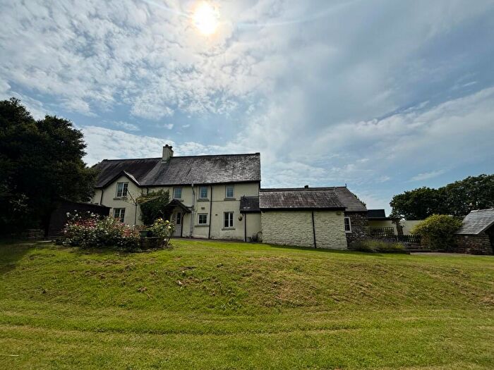 4 Bedroom Detached House For Sale In Gwynfe, Llangadog, SA19