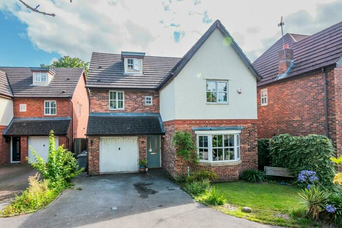 4 Bedroom Detached House To Rent In Minster Drive, Urmston, Manchester, M41