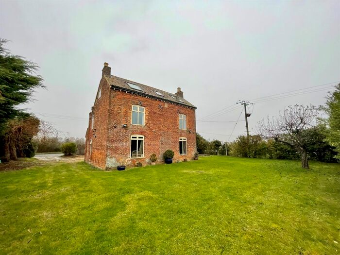 4 Bedroom Detached House For Sale In The Fen, Baston, Peterborough PE6