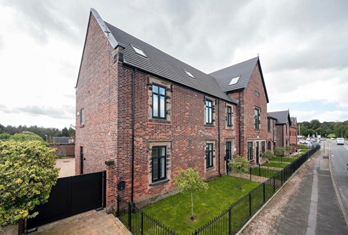 5 Bedroom Semi-Detached House For Sale In Chester Road, Oakmere, CW8