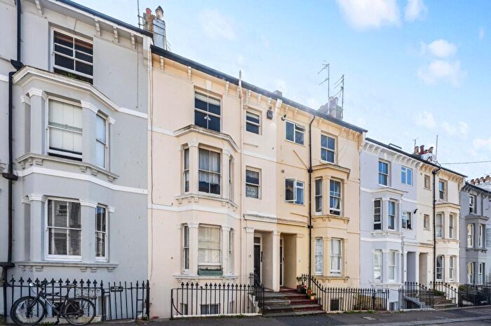 2 Bedroom Maisonette For Sale In Lansdowne Street, Hove, BN3