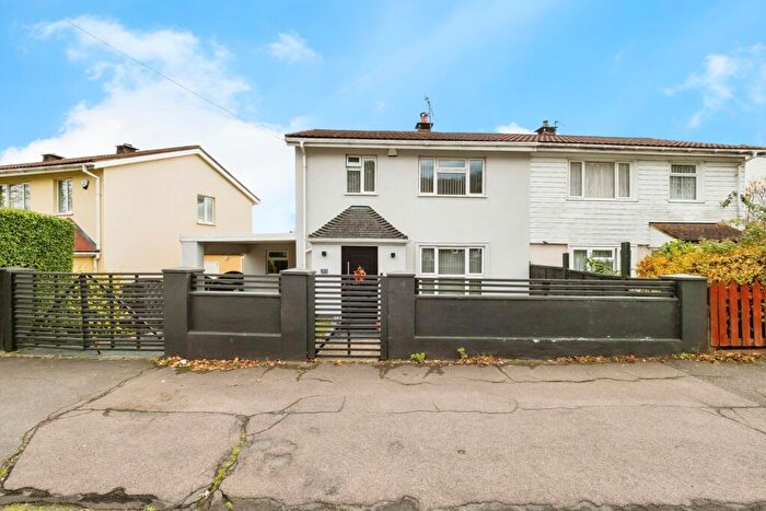 3 Bedroom Semi Detached House For Sale In Brocket Way, Chigwell, IG7