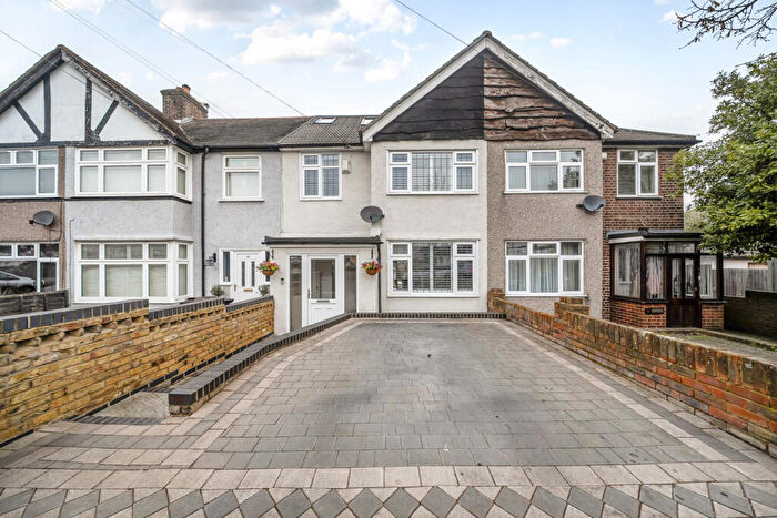 4 Bedroom Terraced House For Sale In Greenway, Chislehurst, BR7
