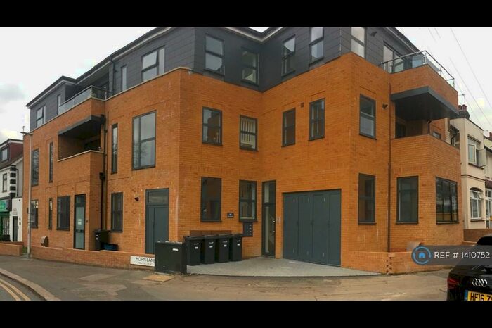 2 Bedroom Flat To Rent In Horn Lane, Woodford Green, IG8