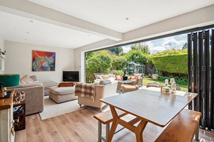 4 Bedroom Detached House For Sale In The Paddock, Chalfont St Peter, Gerrards Cross, SL9