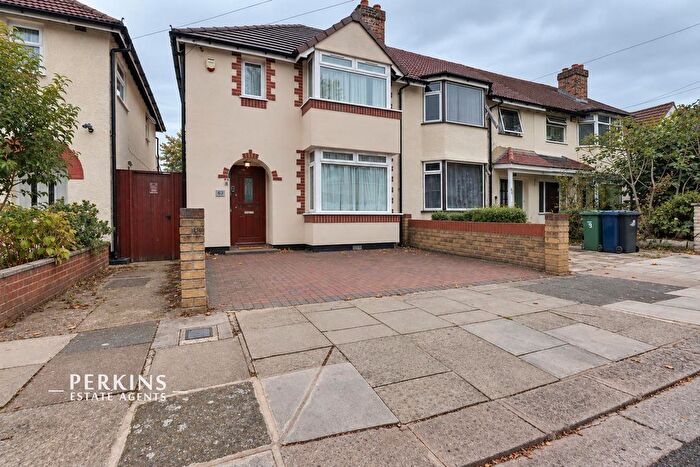 3 Bedroom End Of Terrace House For Sale In Greenford, UB6