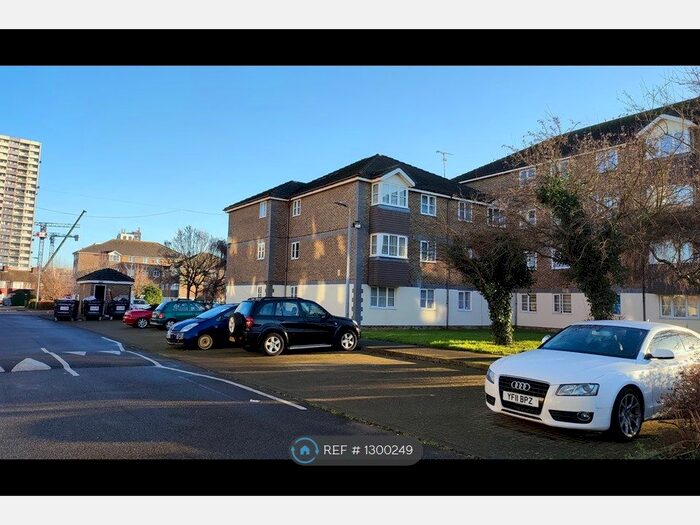1 Bedroom Flat To Rent In Tennyson Close, London EN3