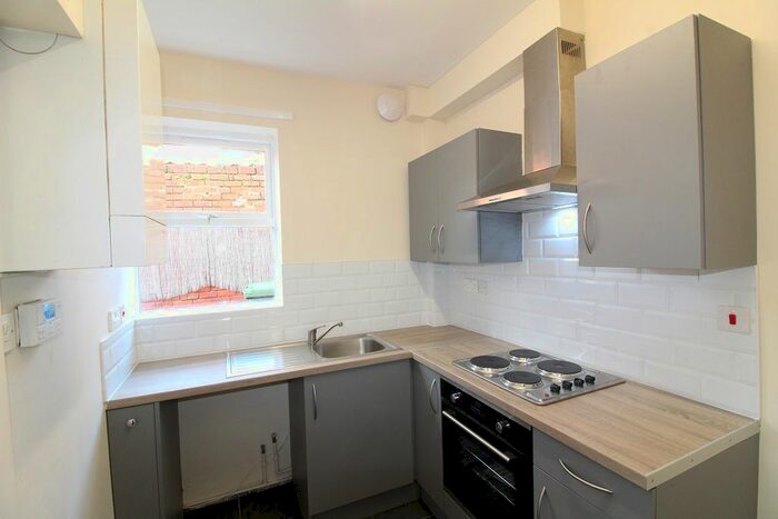 2 Bedroom Terraced House To Rent In Manvers Street, Worksop, Sd, Uk, S80