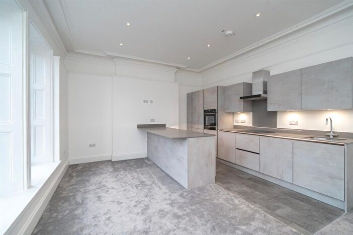 2 Bedroom Flat To Rent In Quadrant House, Quadrant Mews, Buxton, SK17