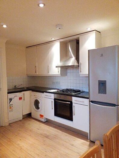1 Bedroom Flat To Rent In Green Lanes, Palmers Green, N13