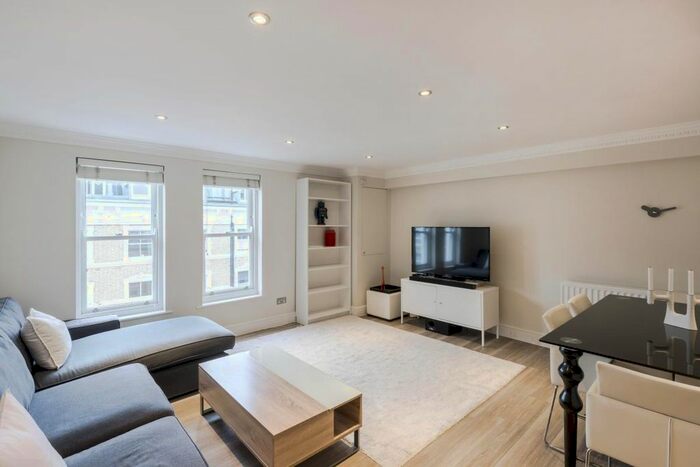 2 Bedroom Flat To Rent In Knaresborough Place, Earls Court, SW5