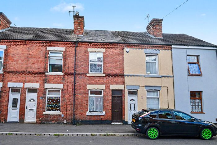 3 Bedroom Terraced House For Sale In Garnet Street, Netherfield, Nottingham, NG4