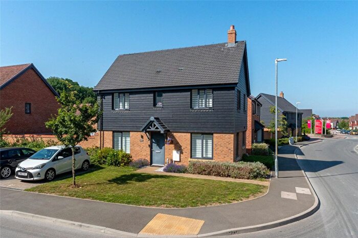 3 Bedroom Detached House To Rent In Bridle Way, Barming, Maidstone, ME16
