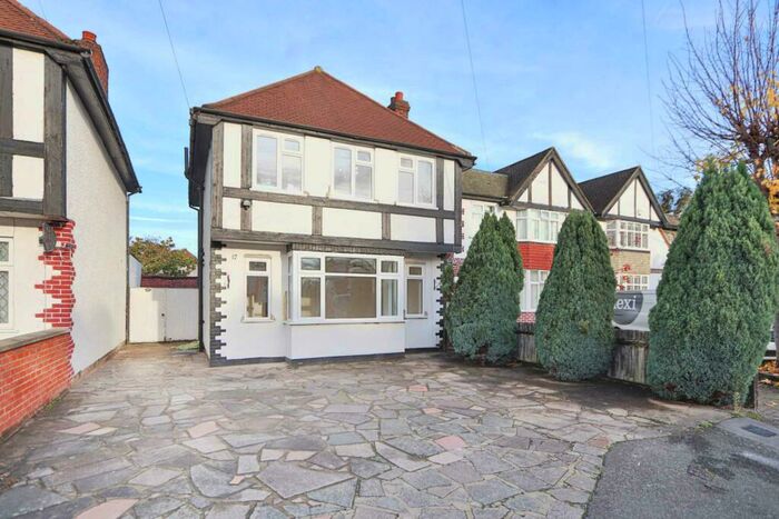 3 Bedroom House To Rent In Reynolds Road, New Malden, KT3