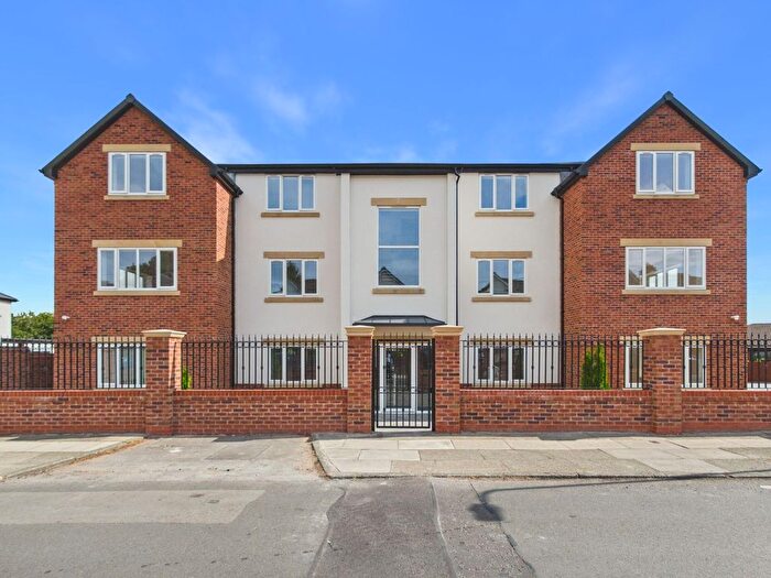 3 Bedroom Flat For Sale In Score Lane, Childwall, Liverpool., L16
