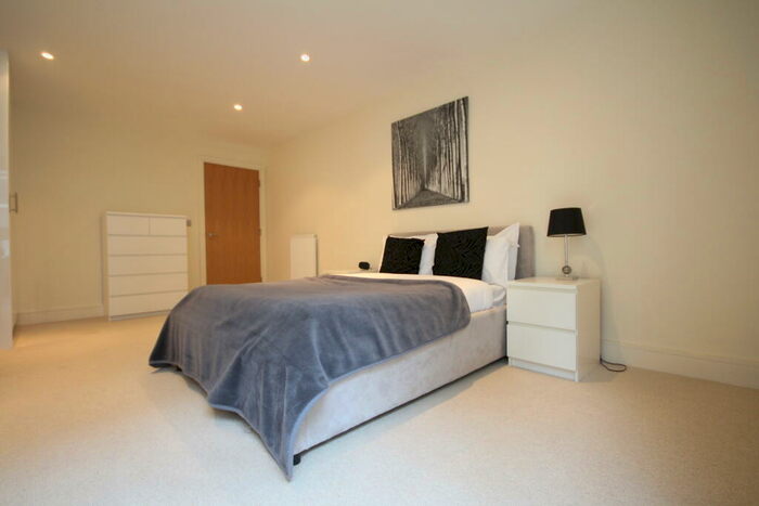 1 Bedroom Apartment To Rent In Denison House, Lanterns Way, Canary Wharf, London, E14