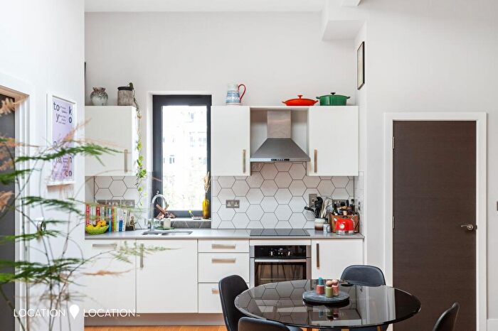 1 Bedroom Flat To Rent In Wilmer Place, London, N16