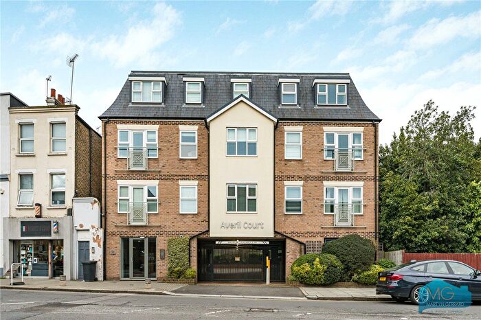 2 Bedroom Flat For Sale In East End Road, London, N3