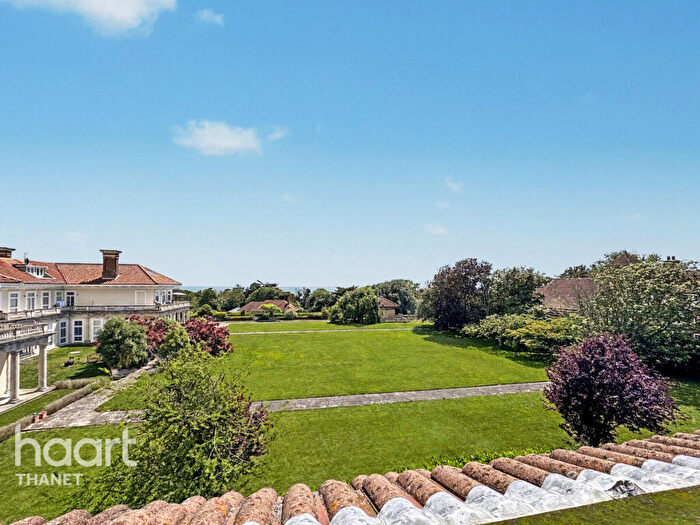 4 Bedroom Apartment For Sale In North Foreland Road, Broadstairs, CT10