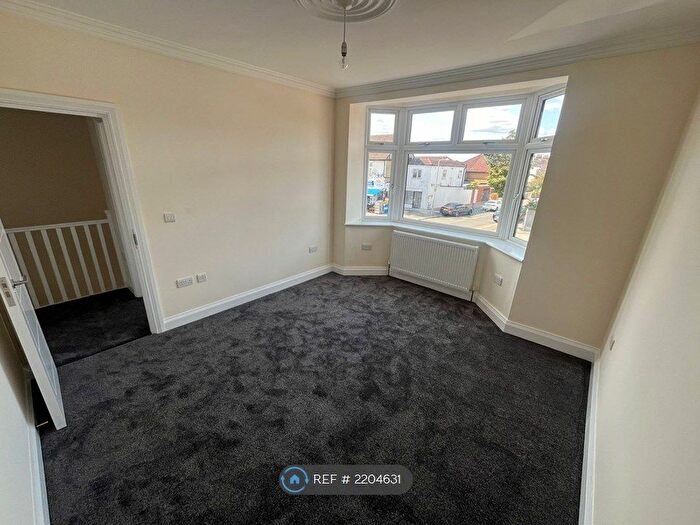 3 Bedroom Terraced House To Rent In Aldborough Road South, Ilford, IG3
