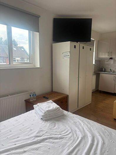 Studio To Rent In Vivian Avenue, Wembley, HA9
