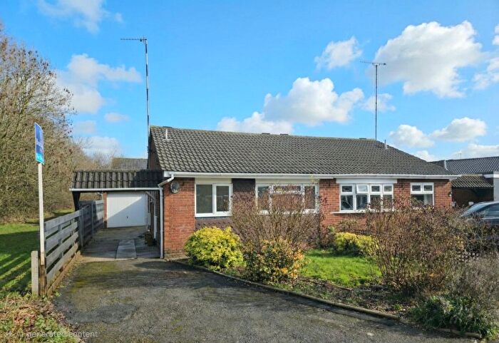 2 Bedroom Bungalow For Sale In Suffolk Close, Bedworth, Warwickshire, CV12