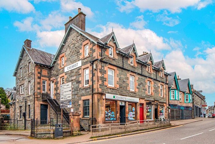 4 Bedroom Maisonette For Sale In Bank Street, Aberfeldy, Perthshire, PH15