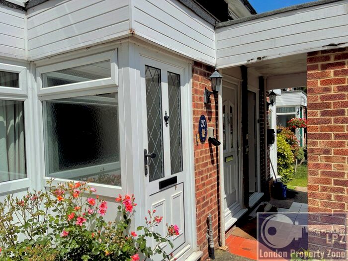 1 Bedroom Maisonette To Rent In Beeton Close, Hatch End, Pinner, HA5