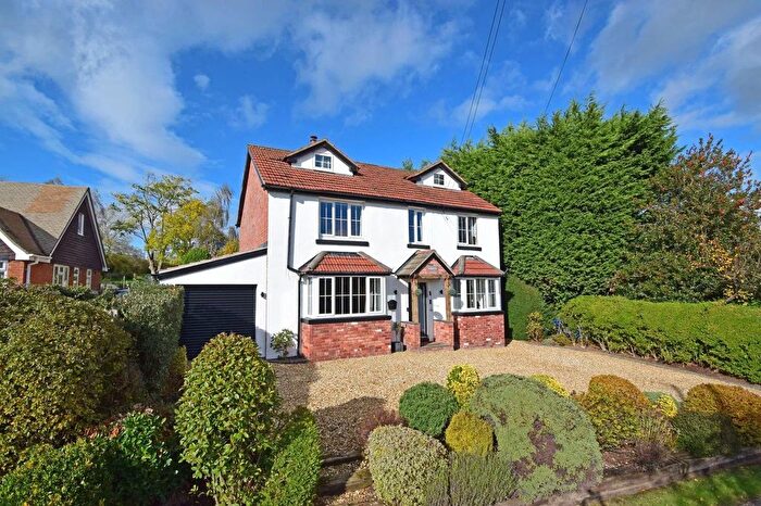 5 Bedroom Detached House For Sale In Oakville, Green Lane, Oddingley, WR9