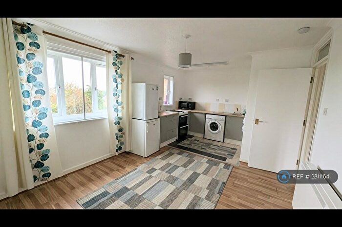 1 Bedroom Flat To Rent In Palmers Leaze, Bristol, BS32
