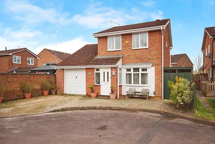 3 Bedroom Detached House For Sale In Chedworth, Yate, Bristol, Gloucestershire, BS37