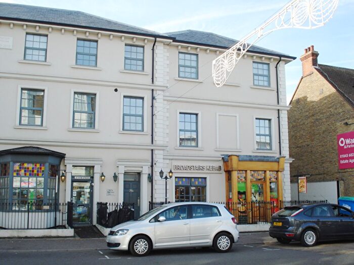 2 Bedroom Maisonette To Rent In High Street, Broadstairs, CT10