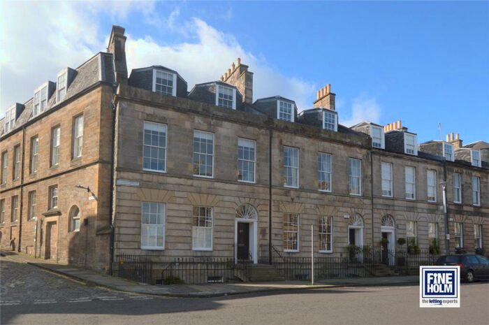 2 Bedroom Apartment To Rent In York Lane, New Town, Edinburgh, EH1
