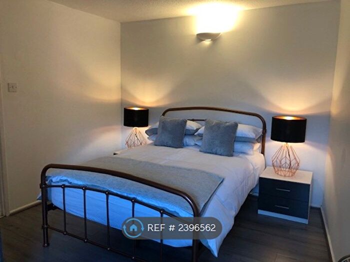 1 Bedroom Flat To Rent In New City Road, Glasgow, G4