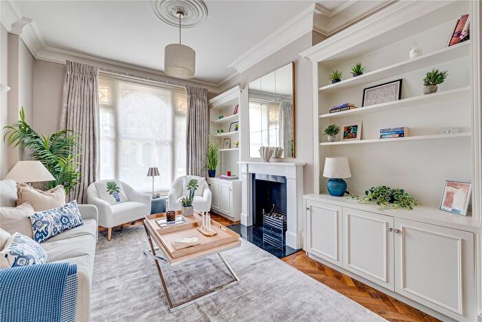 4 Bedroom Terraced House For Sale In Acfold Road, Parsons Green, London, SW6