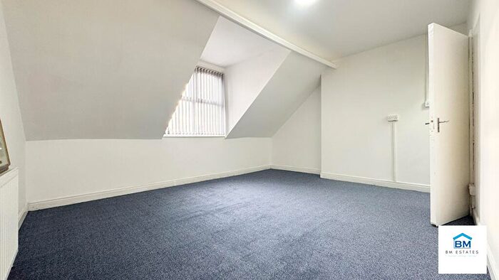 3 Bedroom Flat To Rent In Uppingham Road, Leicester, LE5