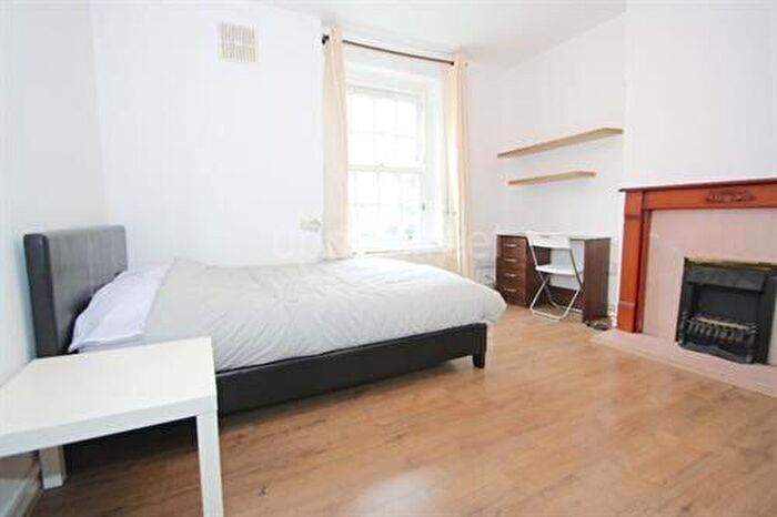 4 Bedroom Flat To Rent In Chalton Street, Euston, NW1