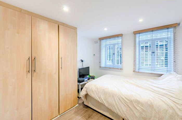 Studio To Rent In Este Road, Clapham Junction, SW11