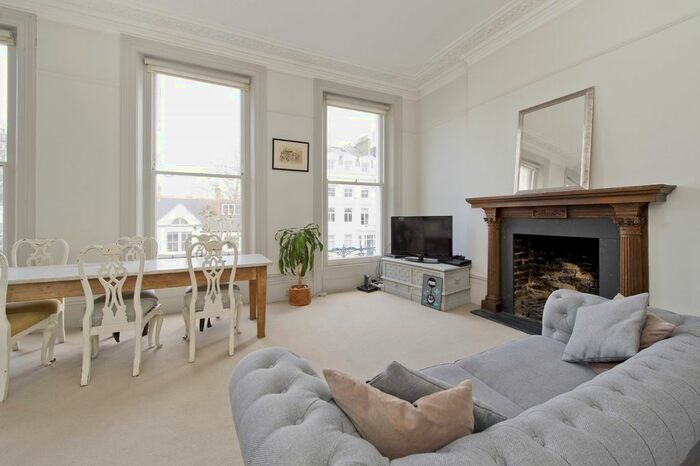 1 Bedroom Flat To Rent In Pembridge Crescent, London, W11